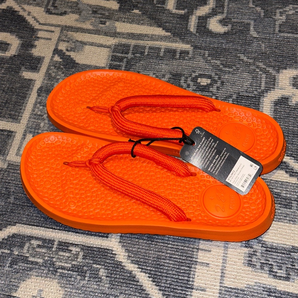 Allbirds Sugar Zeffer sandals in Boyant Orange size men’s 12/women’s 14 NWT!